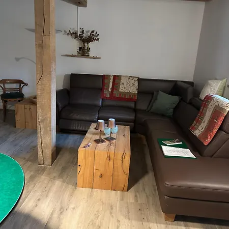 Kiefer -ferienwohnung In Mit Waldblick