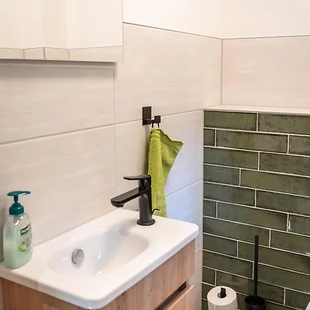 Kiefer -ferienwohnung In Mit Waldblick *