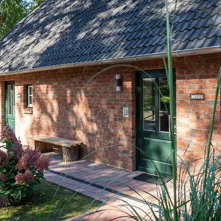 Kiefer -ferienwohnung In Mit Waldblick * Dotlingen